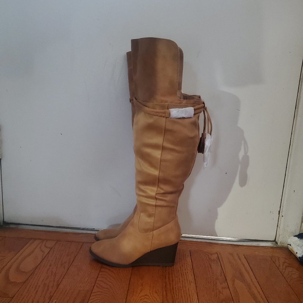 Journey Jezebel Tan, size 9